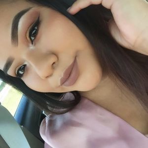 Meet your Posher, Eli